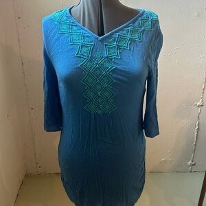 Lilly Pulitzer blue aqua long shirt dress v neck with flowy sleeves design front